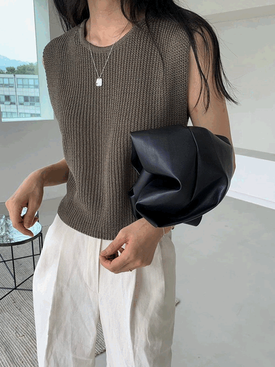 Net sleeveless knit